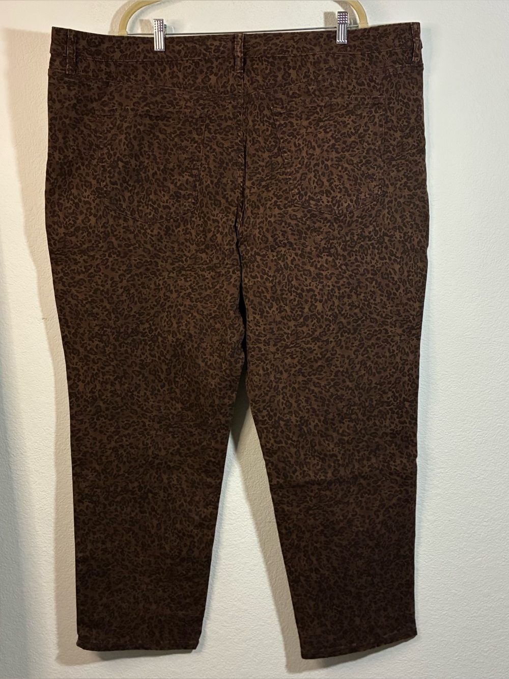 Sold - Picture 3 of 6